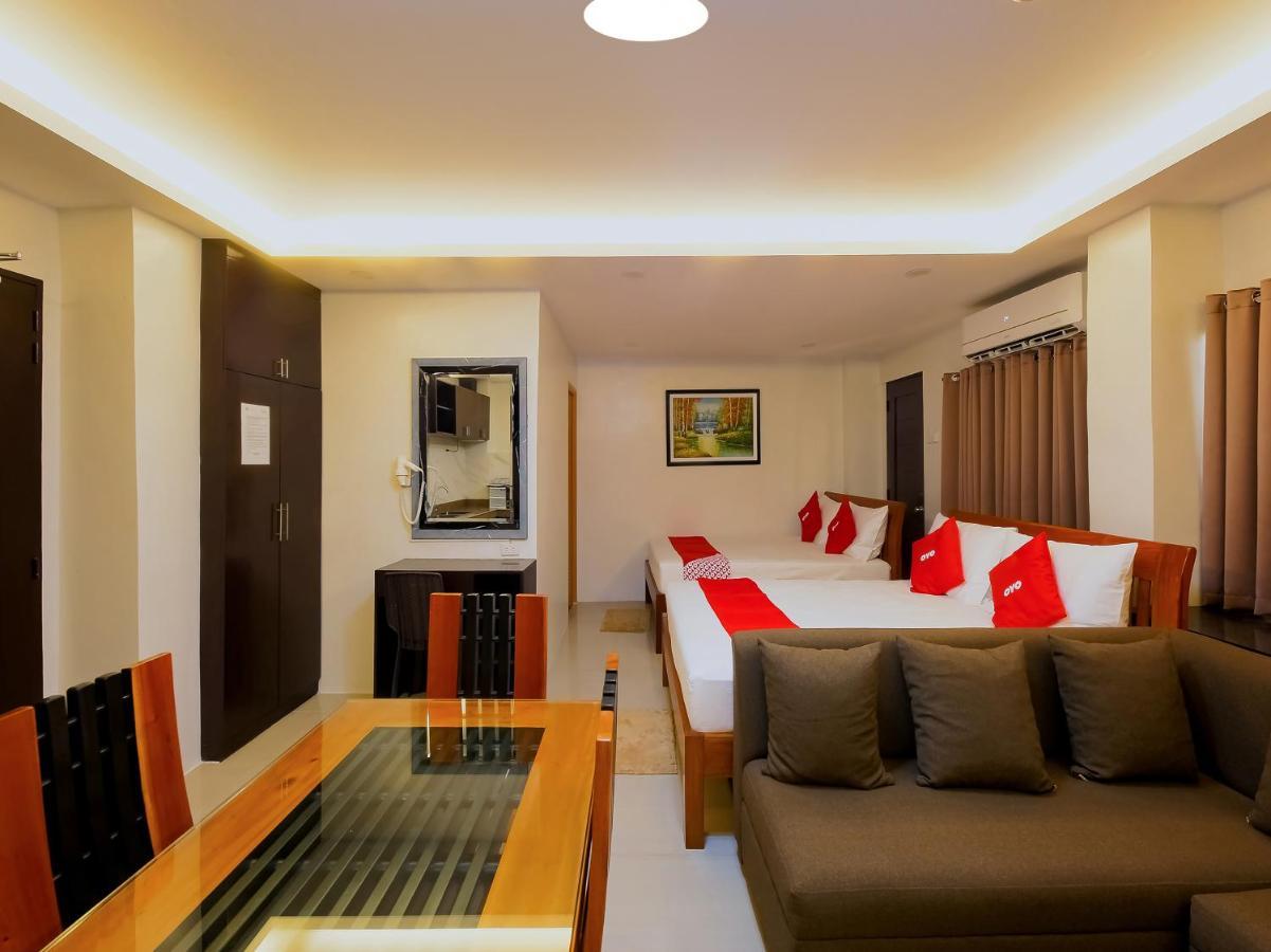 Oyo 848 Dona Aurora Condotel Quezón by Eksteriør bilde