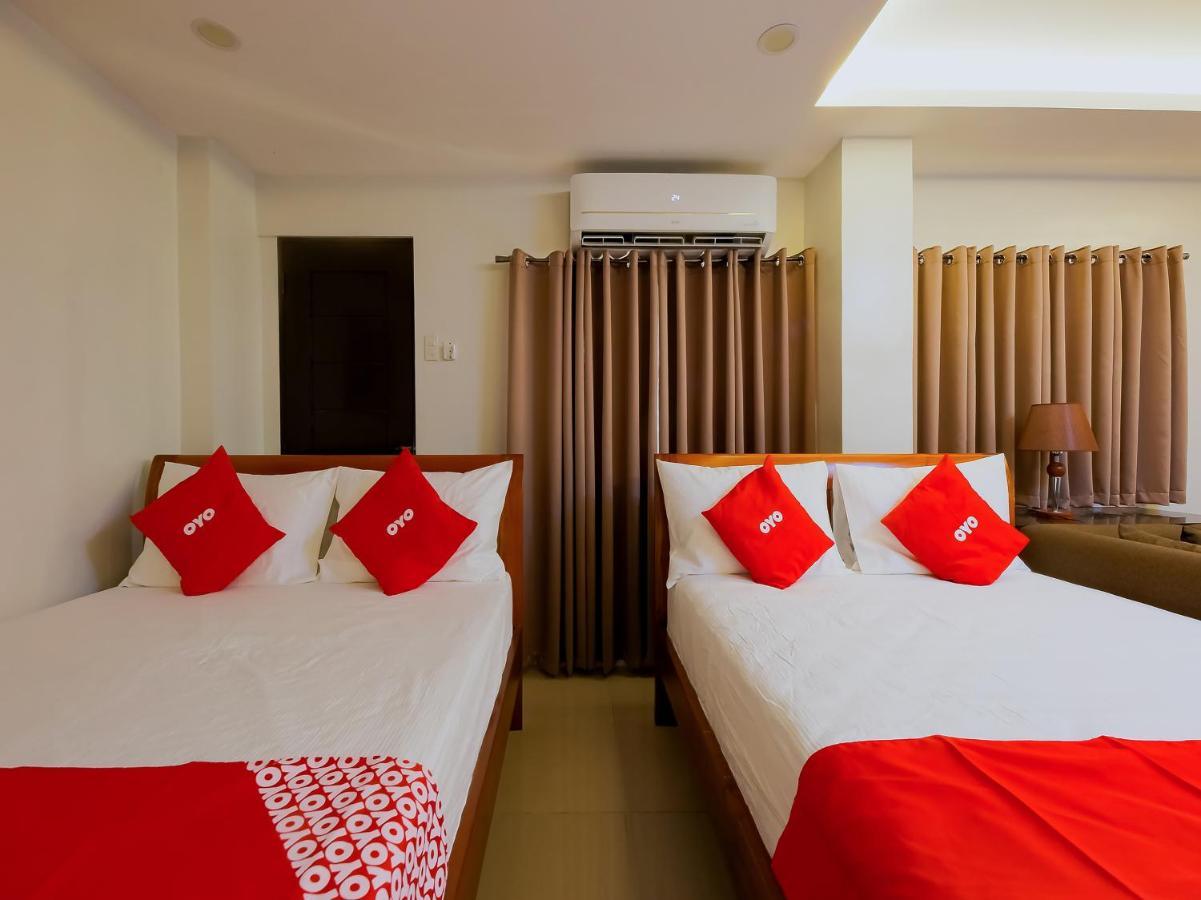 Oyo 848 Dona Aurora Condotel Quezón by Eksteriør bilde
