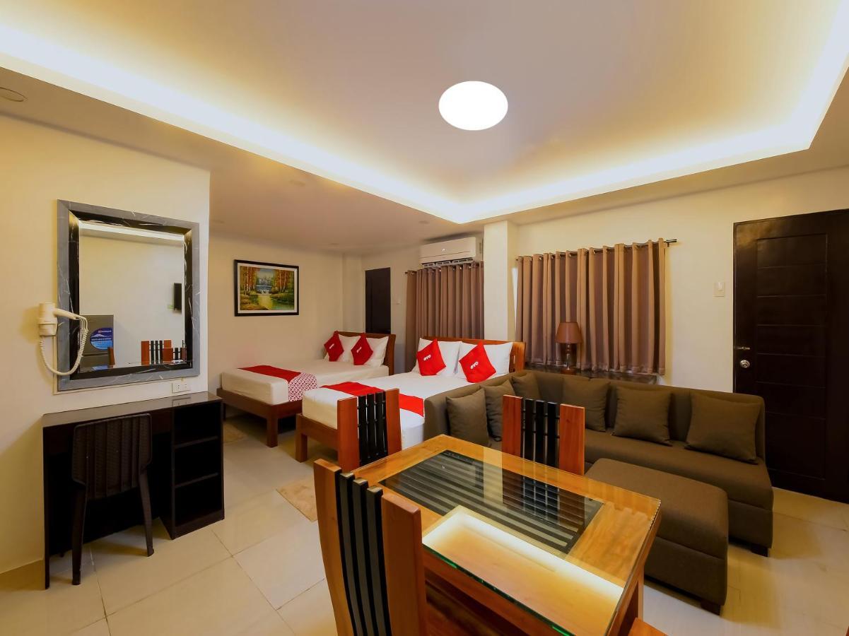 Oyo 848 Dona Aurora Condotel Quezón by Eksteriør bilde