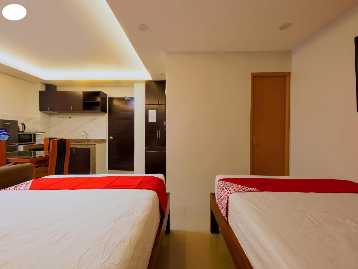 Oyo 848 Dona Aurora Condotel Quezón by Eksteriør bilde