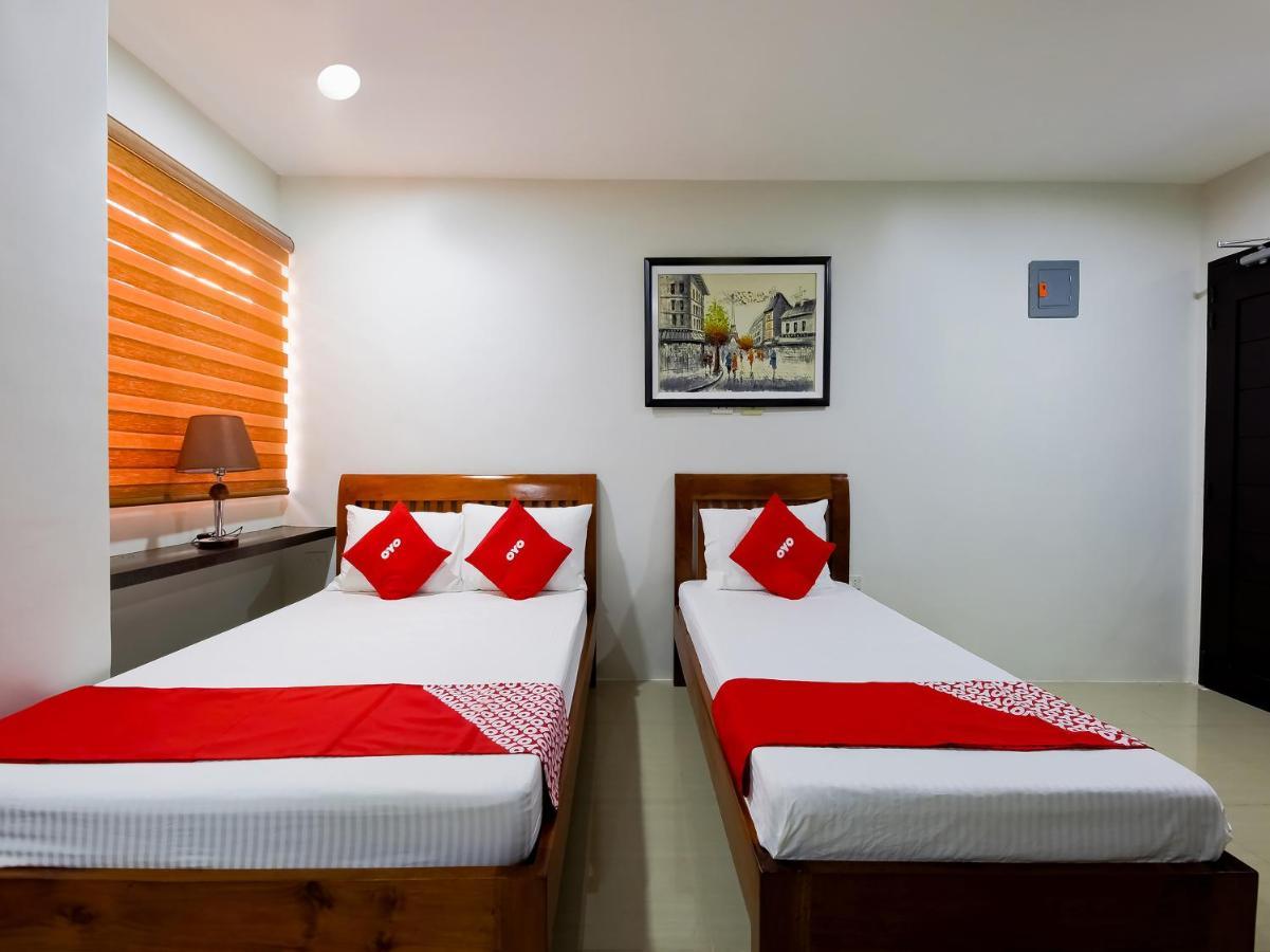Oyo 848 Dona Aurora Condotel Quezón by Eksteriør bilde