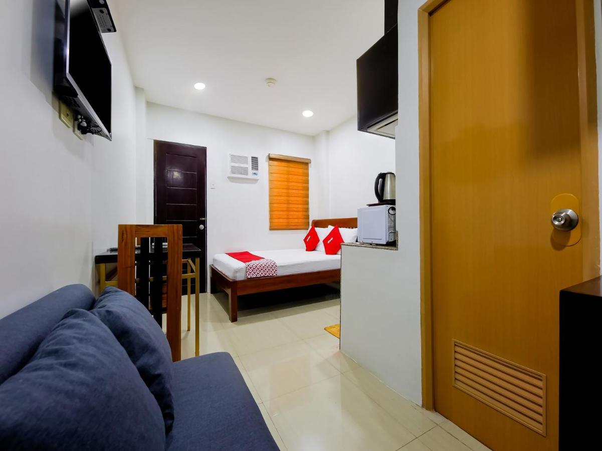 Oyo 848 Dona Aurora Condotel Quezón by Eksteriør bilde