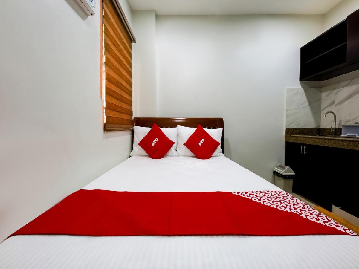 Oyo 848 Dona Aurora Condotel Quezón by Eksteriør bilde