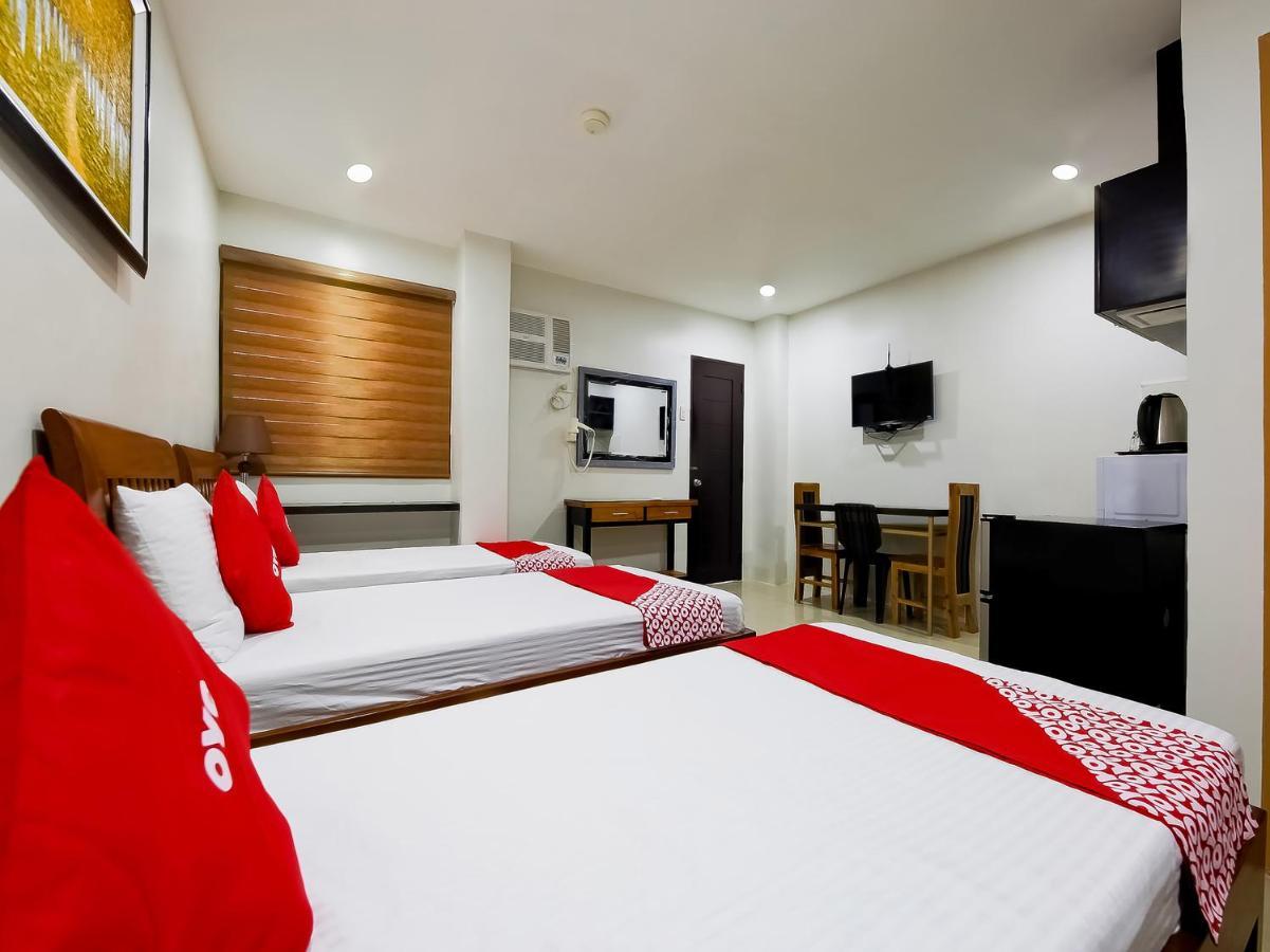 Oyo 848 Dona Aurora Condotel Quezón by Eksteriør bilde
