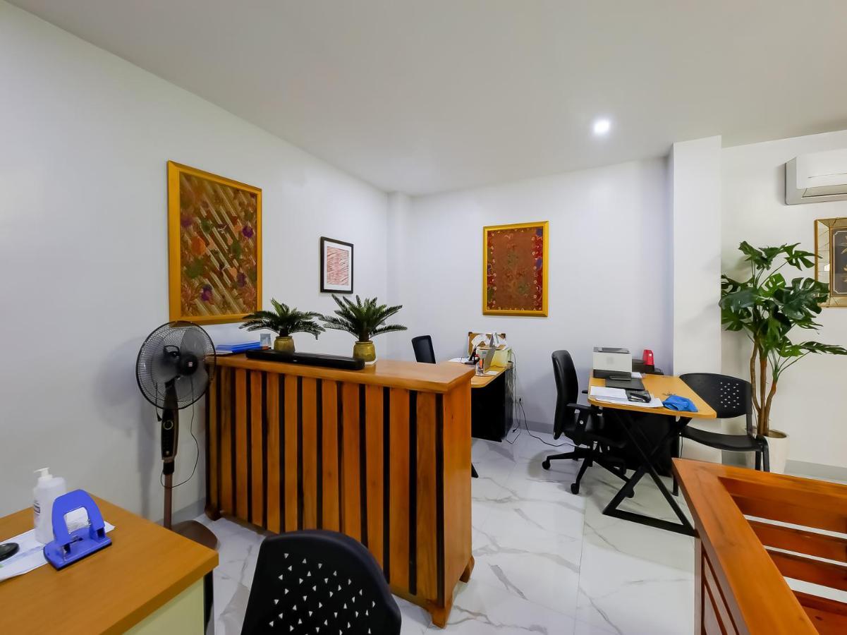 Oyo 848 Dona Aurora Condotel Quezón by Eksteriør bilde