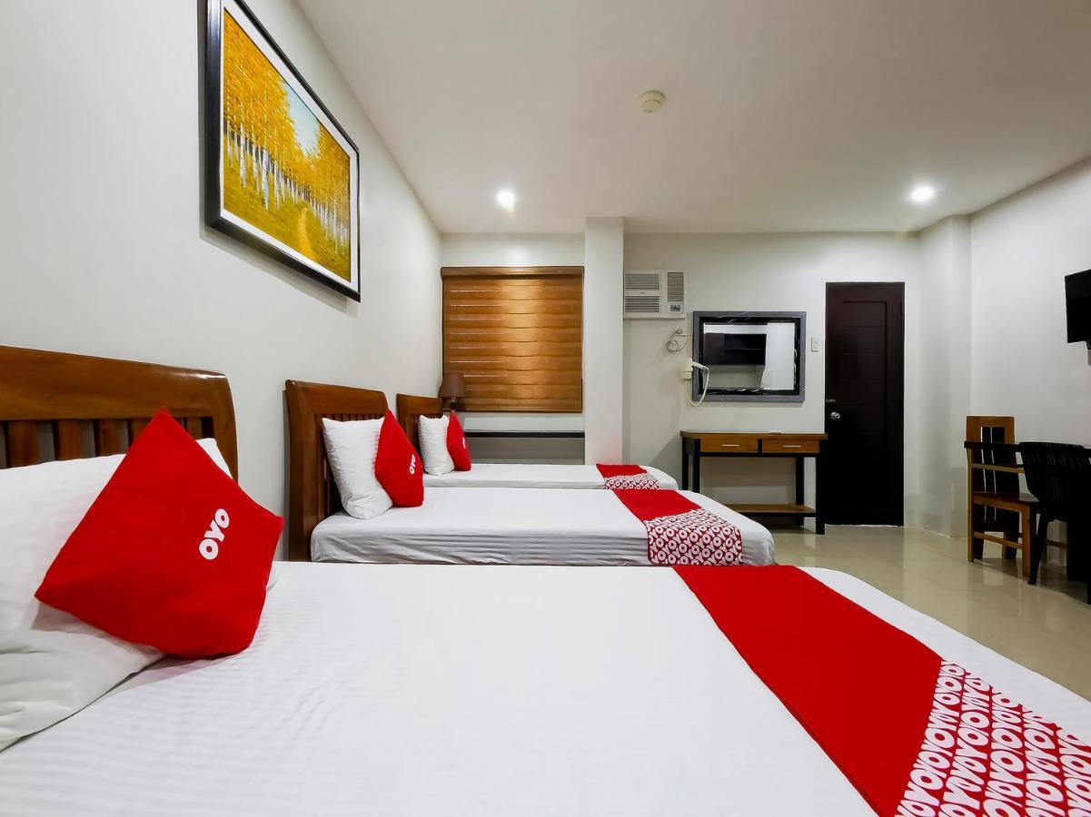Oyo 848 Dona Aurora Condotel Quezón by Eksteriør bilde