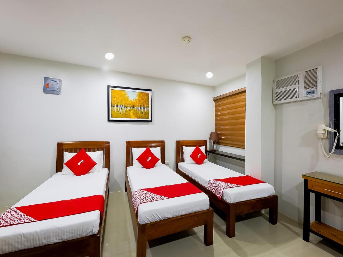 Oyo 848 Dona Aurora Condotel Quezón by Eksteriør bilde