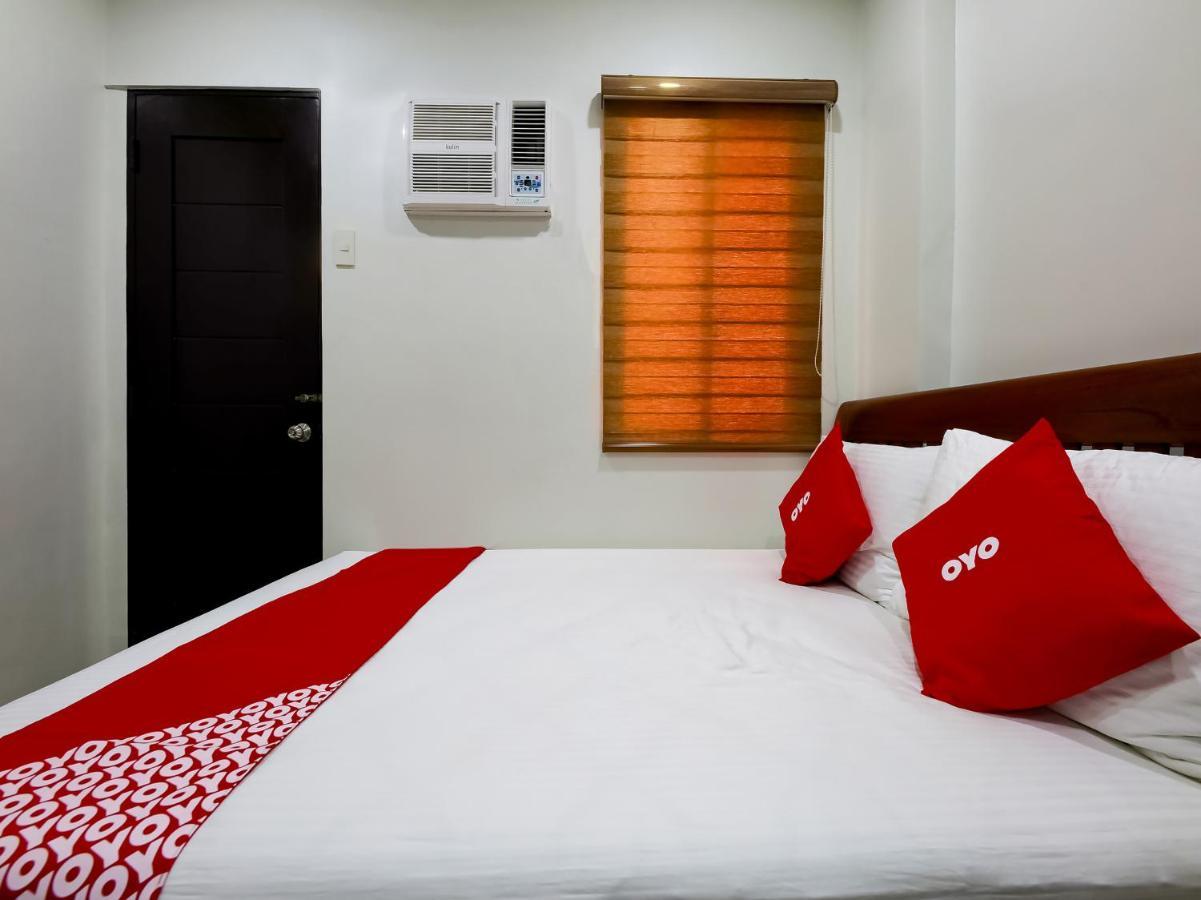 Oyo 848 Dona Aurora Condotel Quezón by Eksteriør bilde