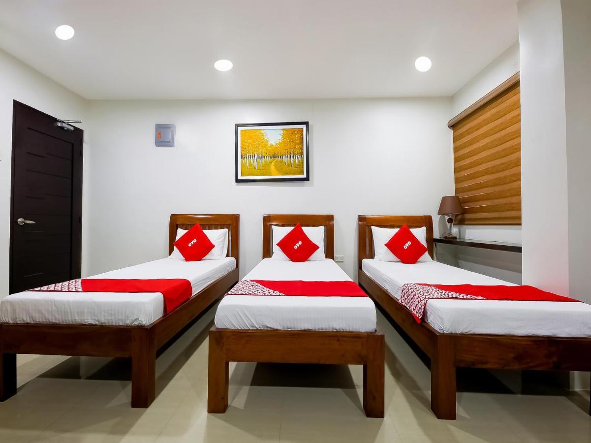 Oyo 848 Dona Aurora Condotel Quezón by Eksteriør bilde